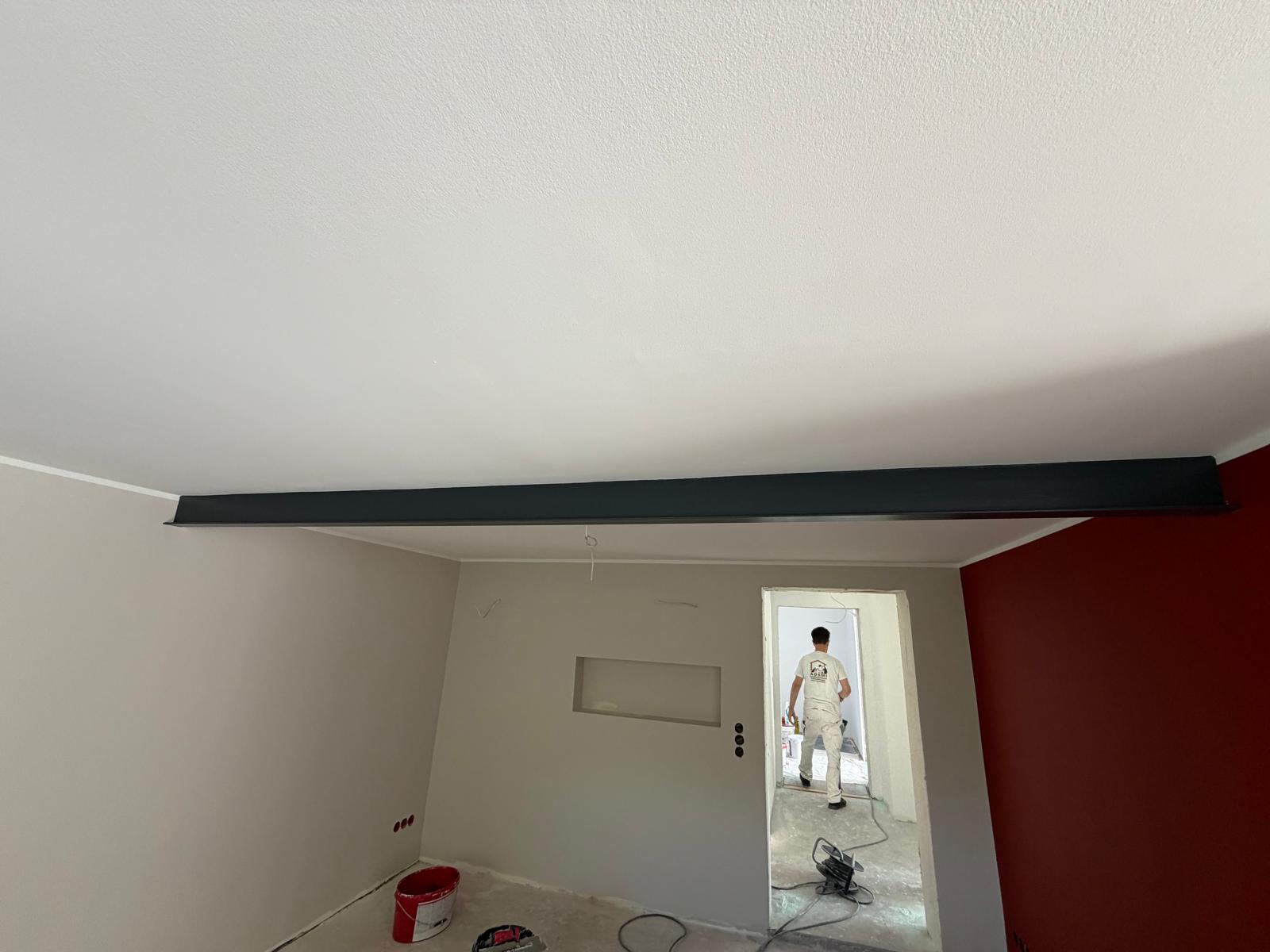 Mit Grundierung, Farbe und sauberen Kanten entsteht das neue Raumgefühl. 53 von 87