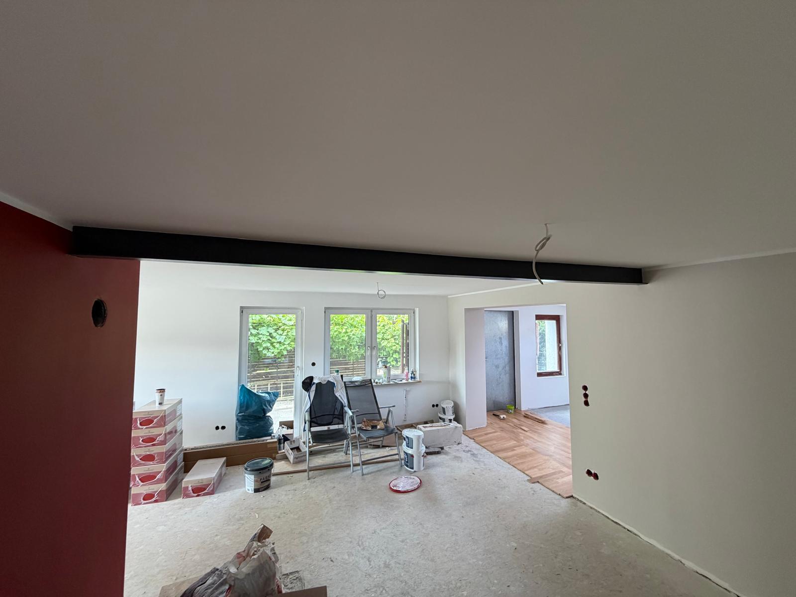Mit Grundierung, Farbe und sauberen Kanten entsteht das neue Raumgefühl. 55 von 87