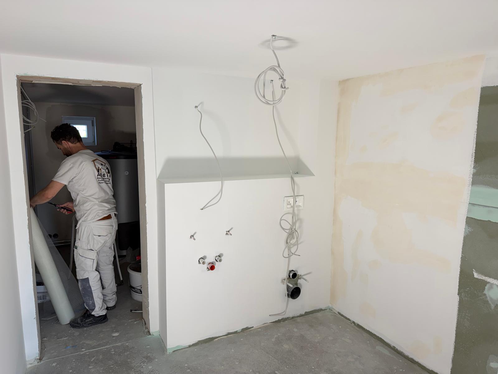 Mit Grundierung, Farbe und sauberen Kanten entsteht das neue Raumgefühl. 61 von 87