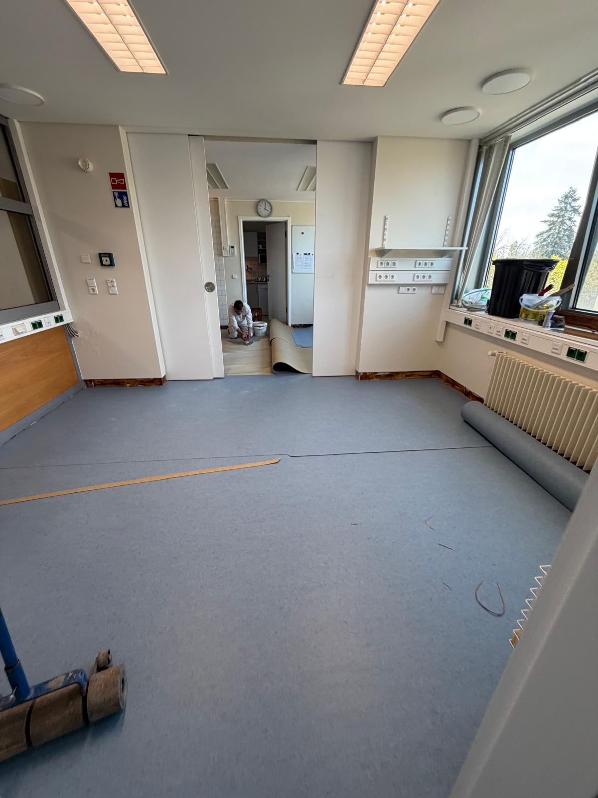 Die letzten Oberflächen und Bodenflächen führen das Projekt zum fertigen Ergebnis. 87 von 87